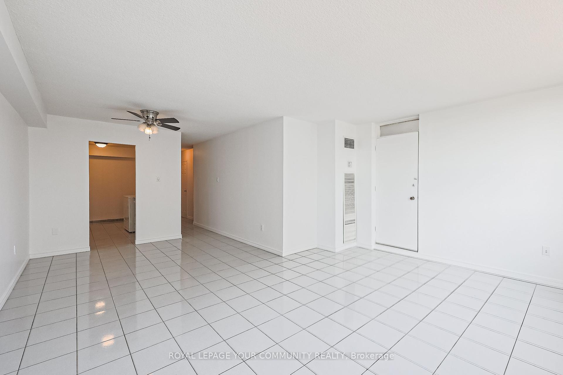 2 Bedrooms Condo at 10 Tobermory, Toronto For sale