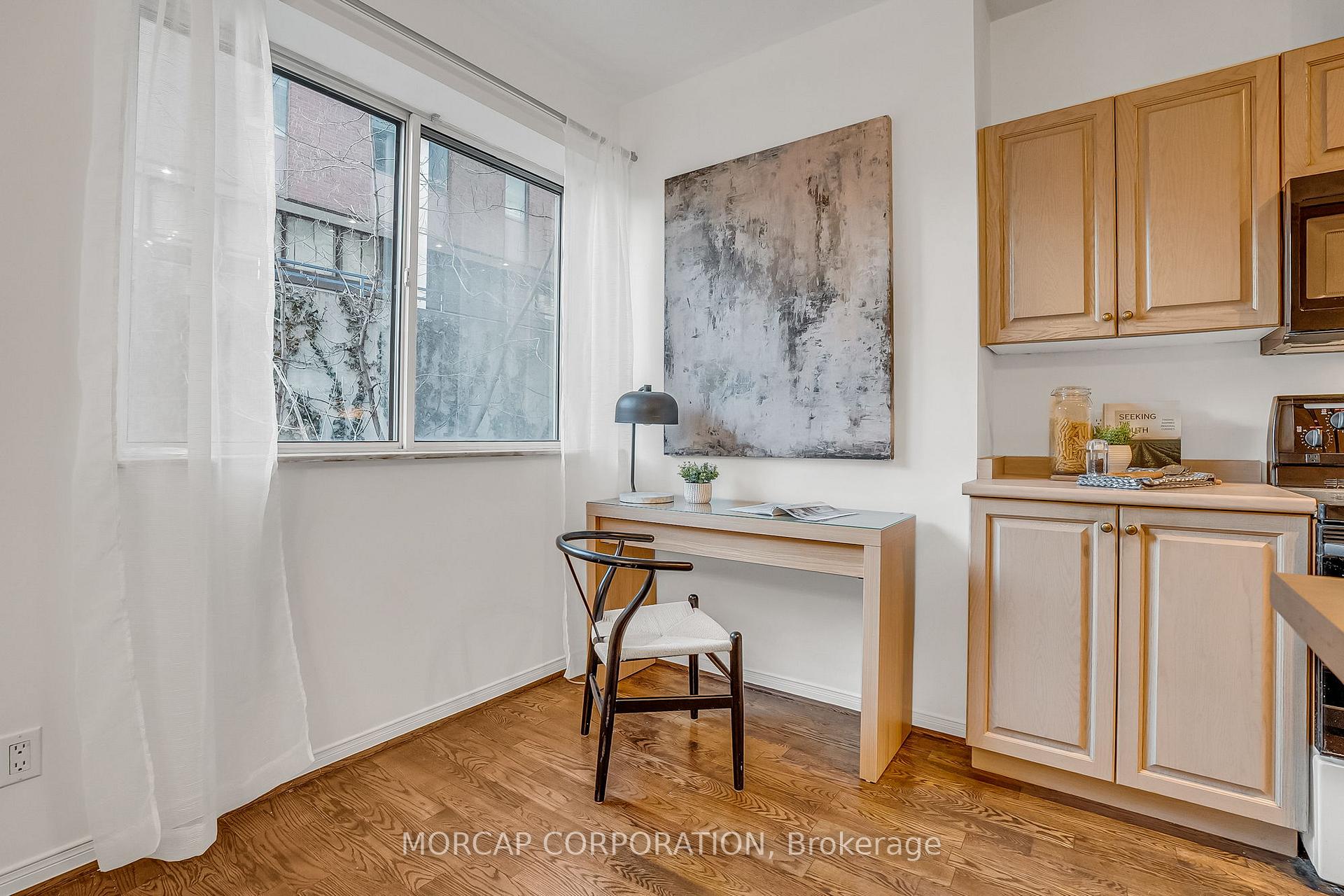 2 Bedrooms Condo at 600 Eglinton, Toronto For sale