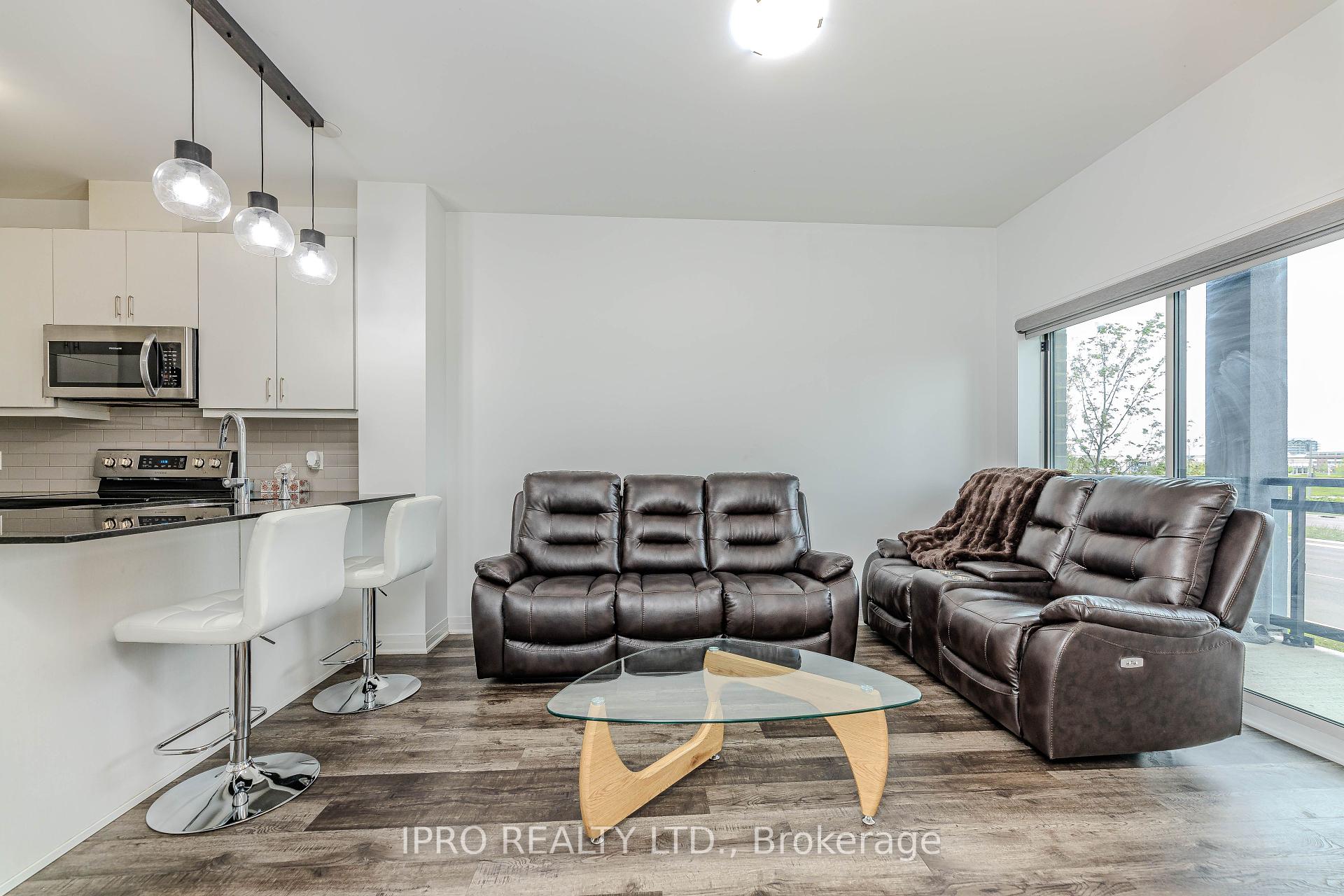 1 Bedroom Condo at 102 Grovewood Common, Oakville For sale