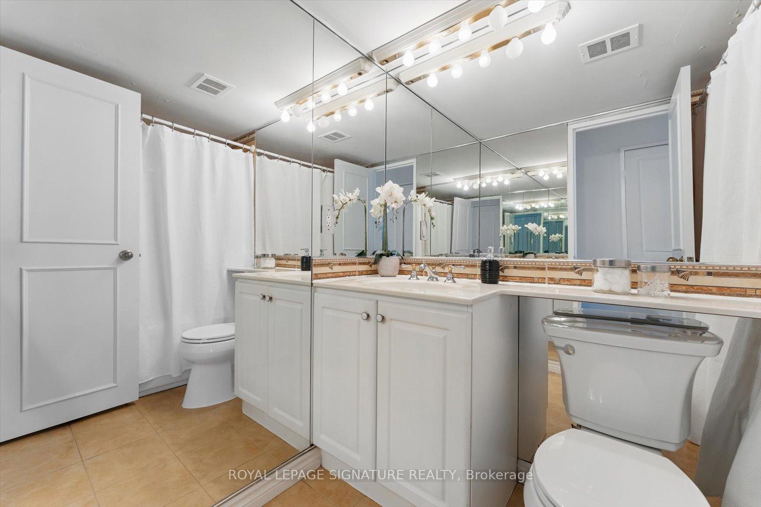 3 Bedrooms Condo at 65 Huntingdale,  Toronto For sale