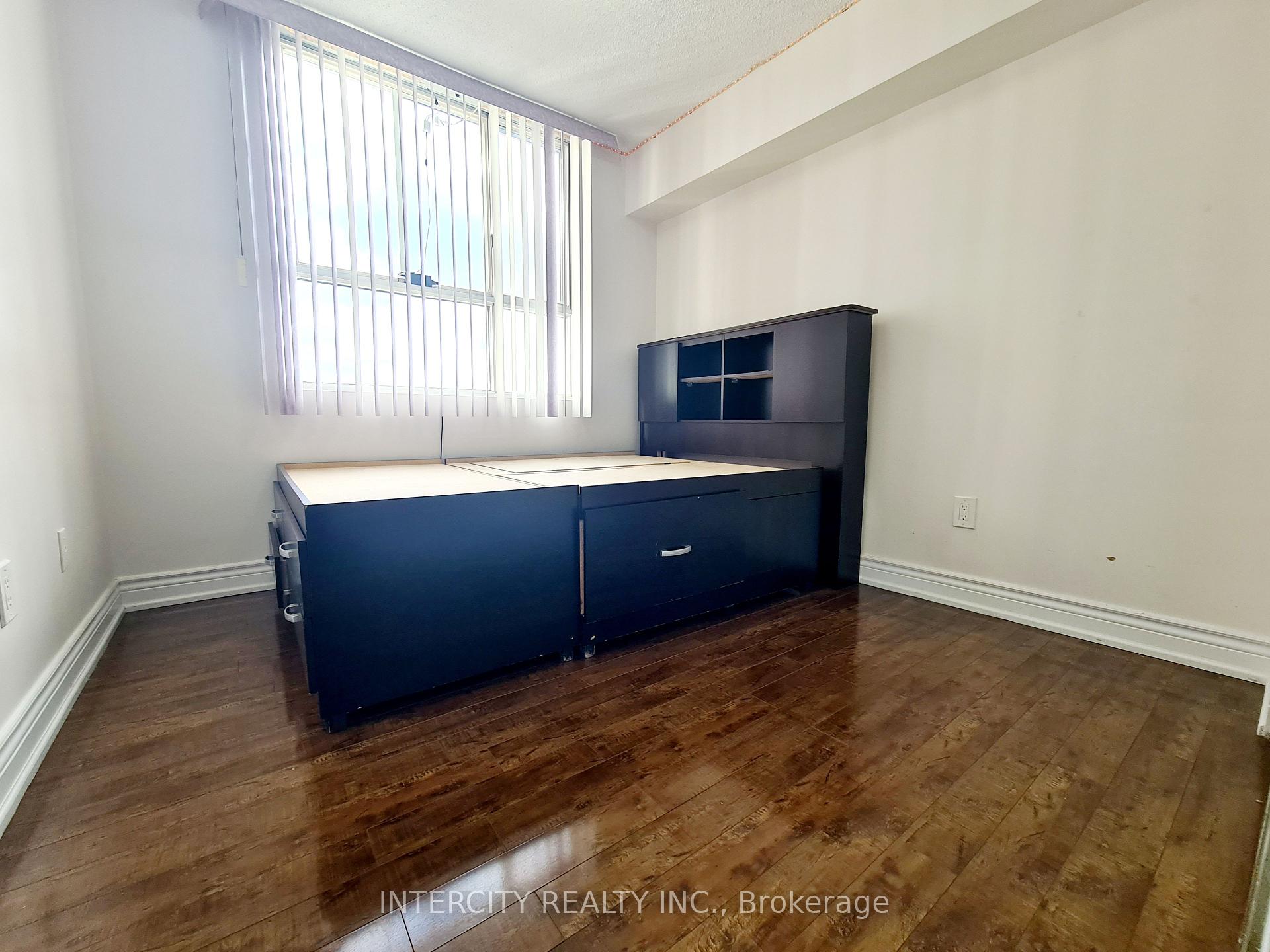 2 Bedrooms Condo at 3077 Weston, Toronto For sale