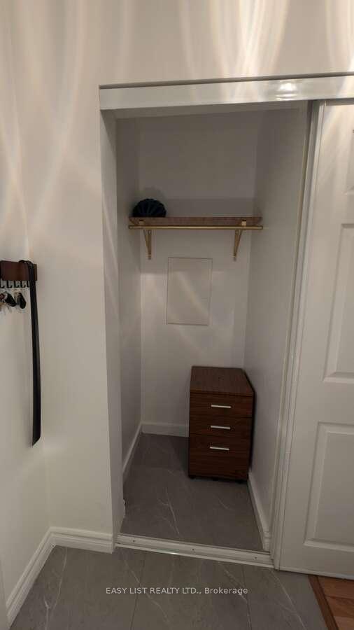 2 Bedrooms Condo at 117 Gerrard, Toronto For sale