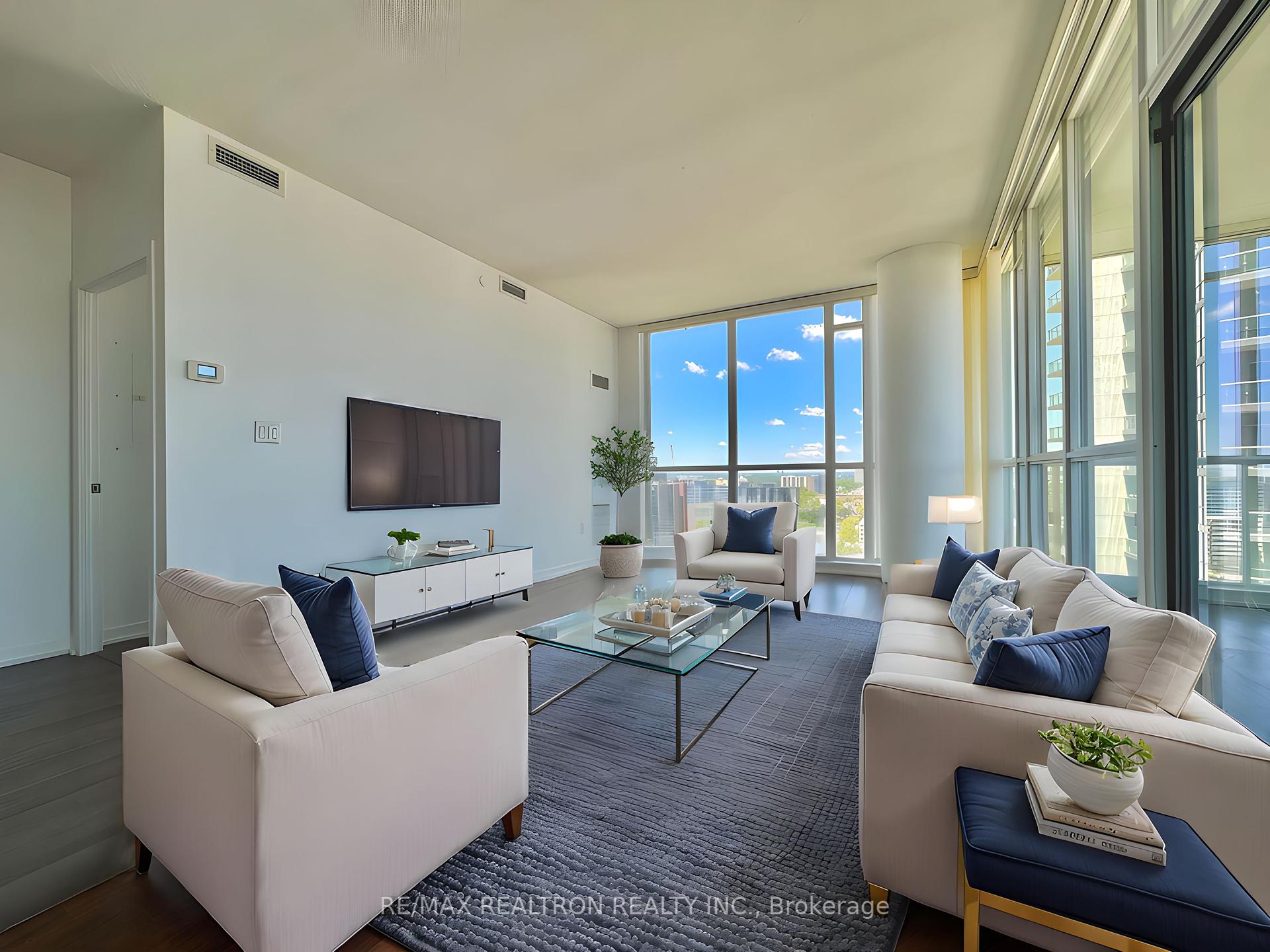 2 Bedrooms Condo at 66 Forest Manor, Toronto For sale