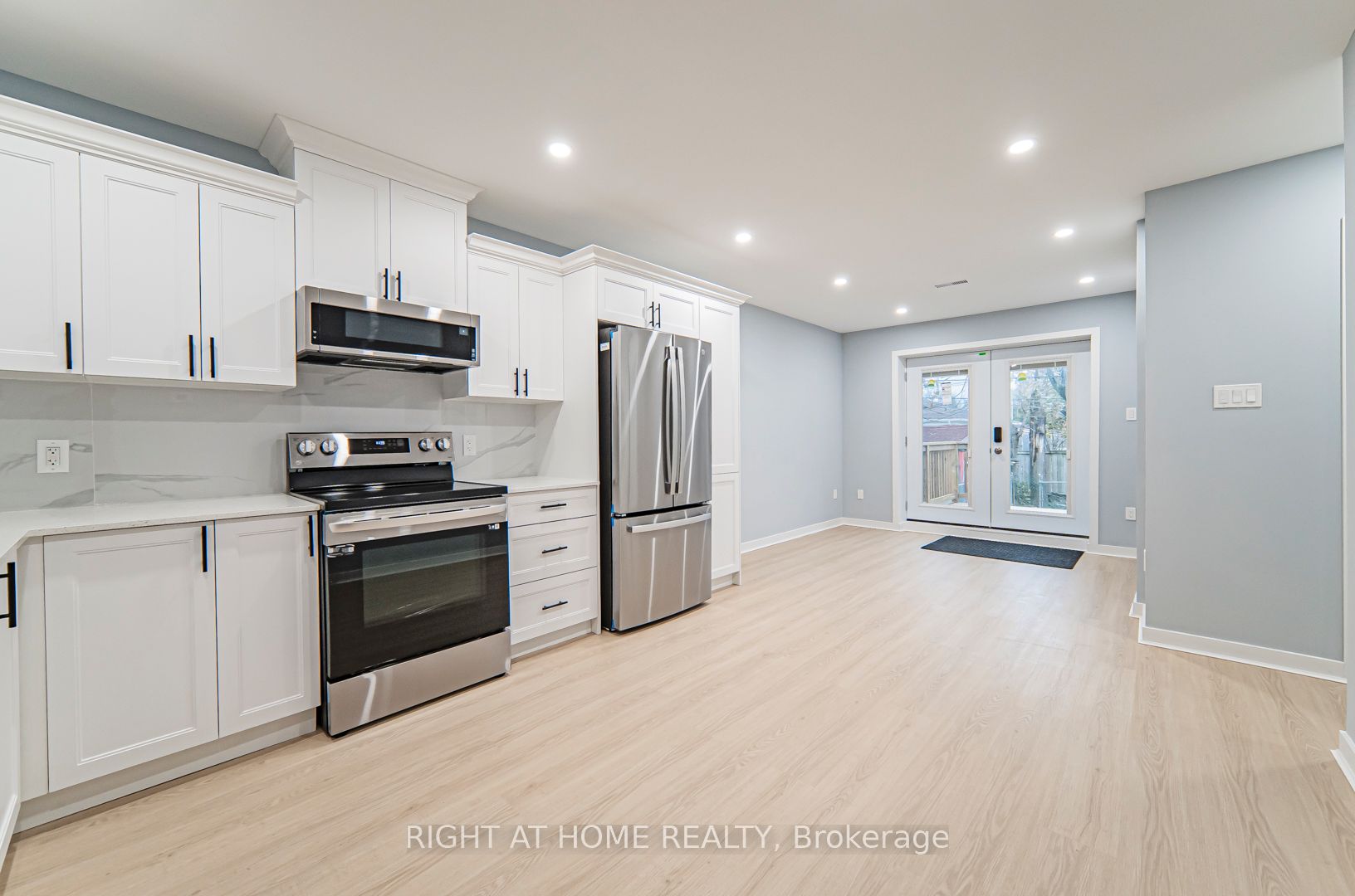 250 Beechy Drive, #Main Floor