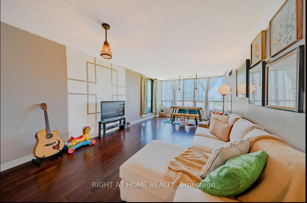 3 Bedrooms Condo at 5765 Yonge, Toronto For sale