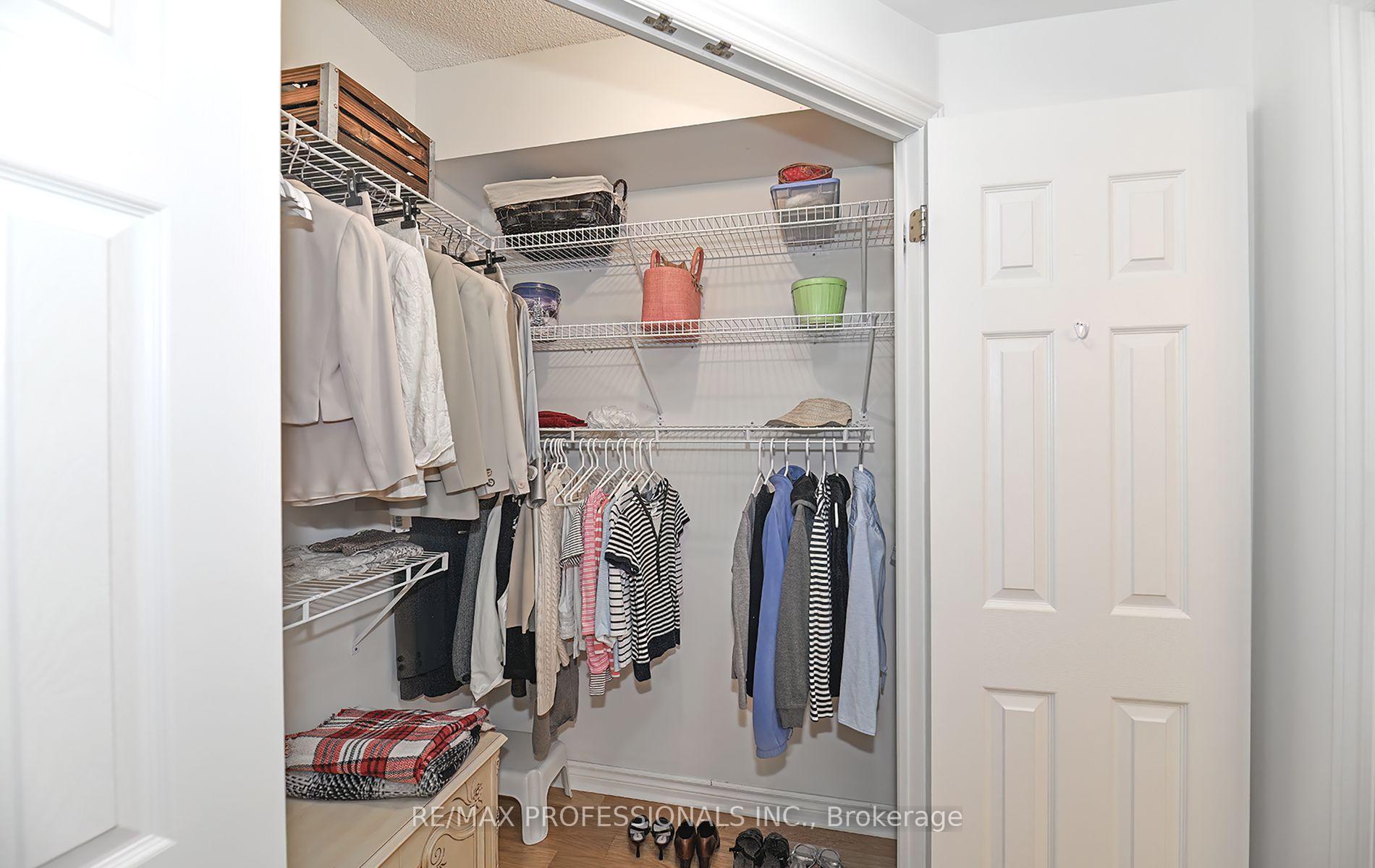3 Bedrooms Condo at 3085 Bloor, Toronto For sale