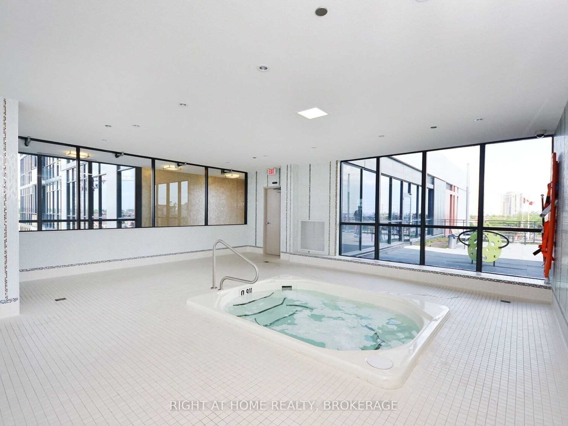 75 Eglinton Ave W Avenue, #1705
