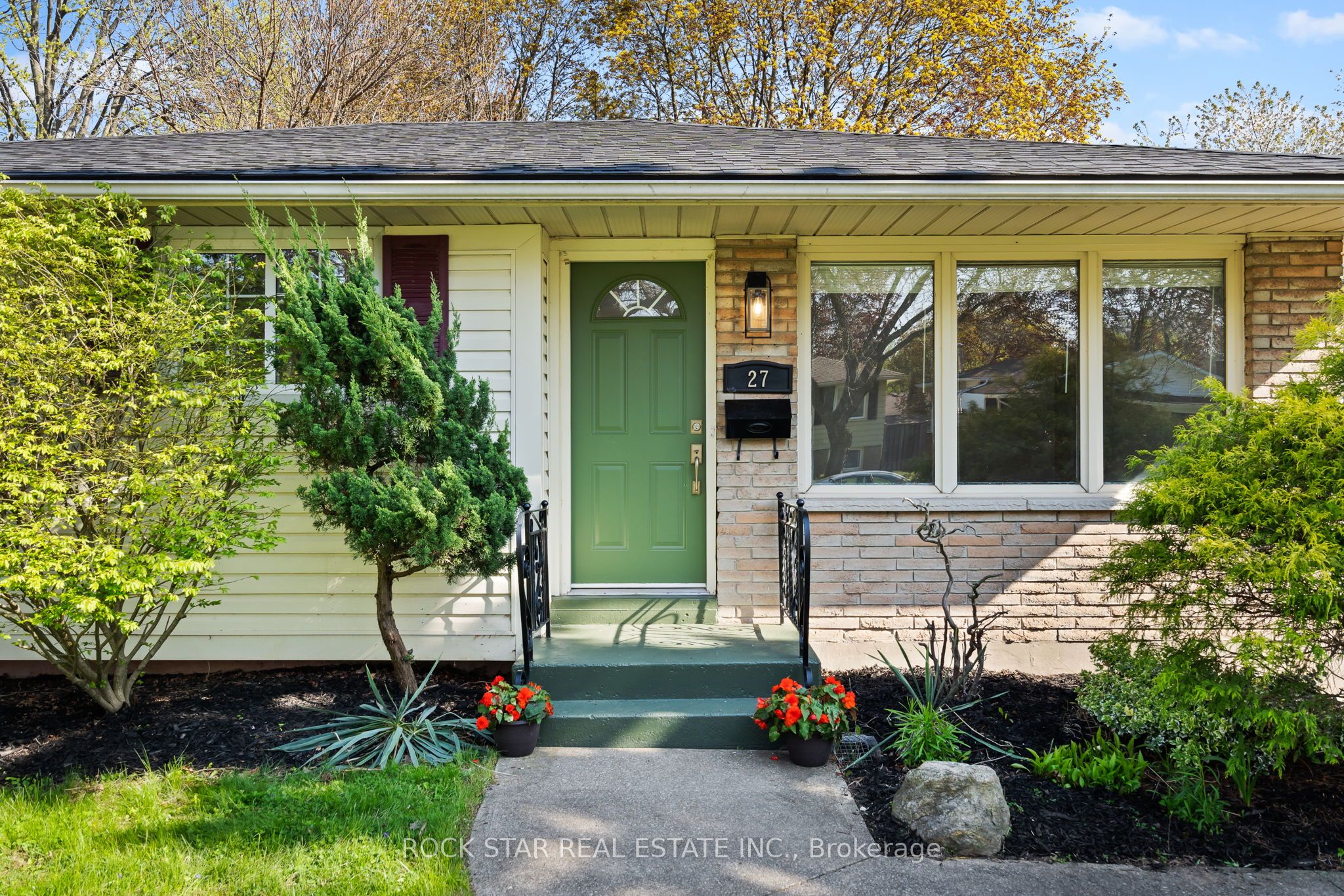 27 Cindy Drive