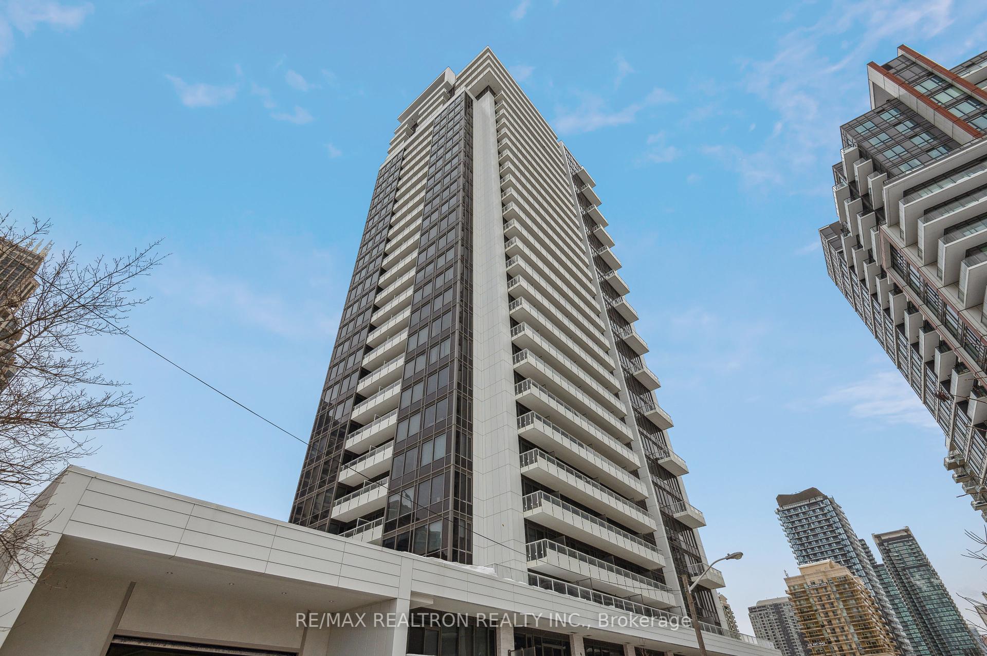 2 Bedrooms Condo at 75 Canterbury, Toronto For sale