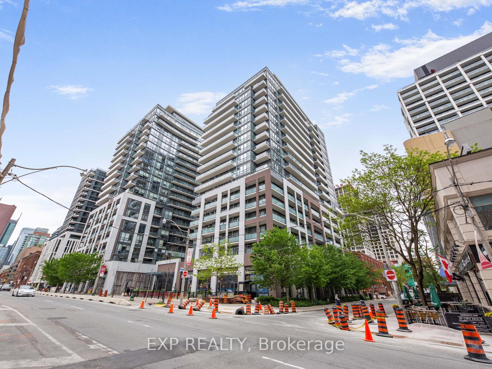 2 Bedrooms Condo at 460 Adelaide, Toronto For sale