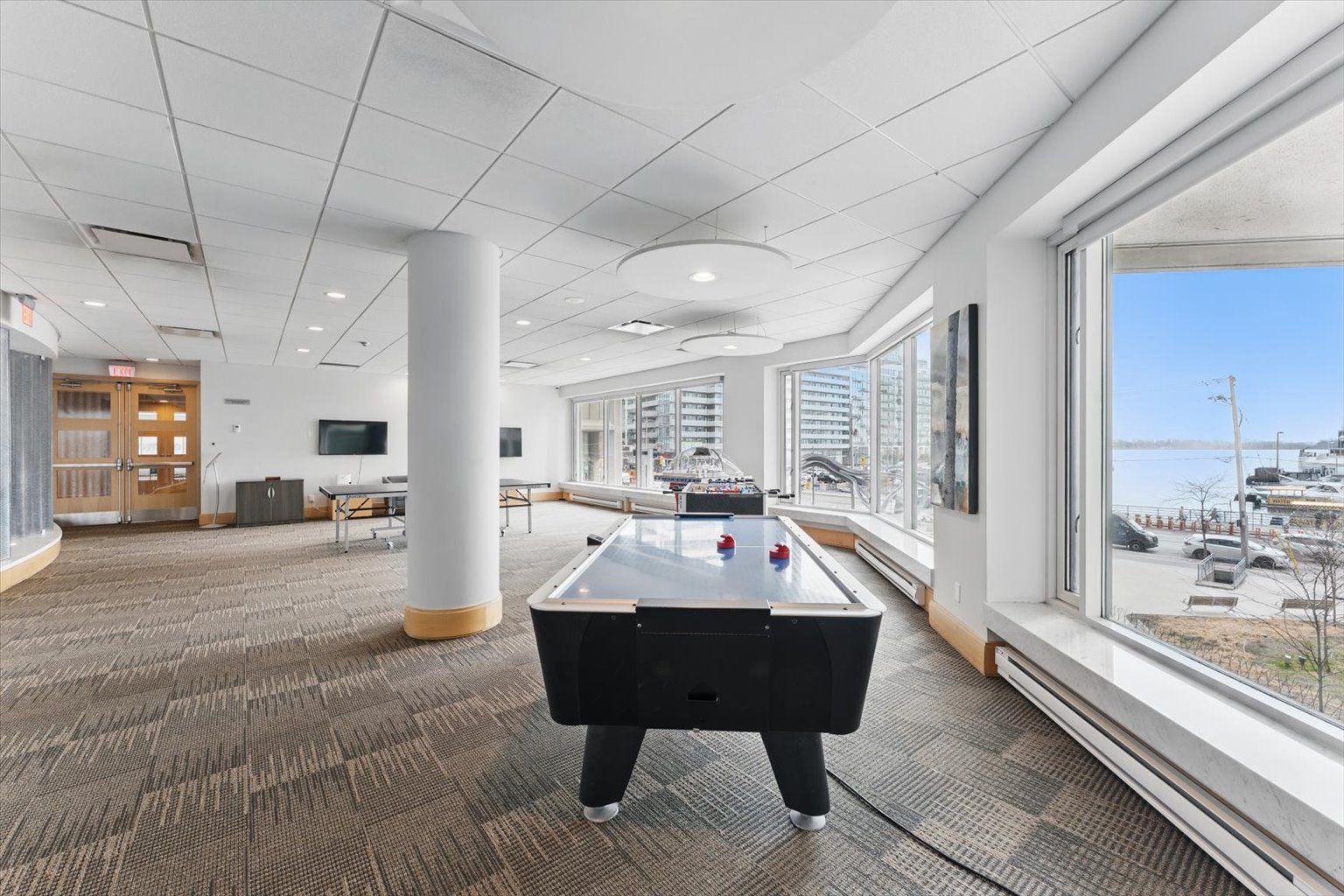 10 Yonge Street 3211