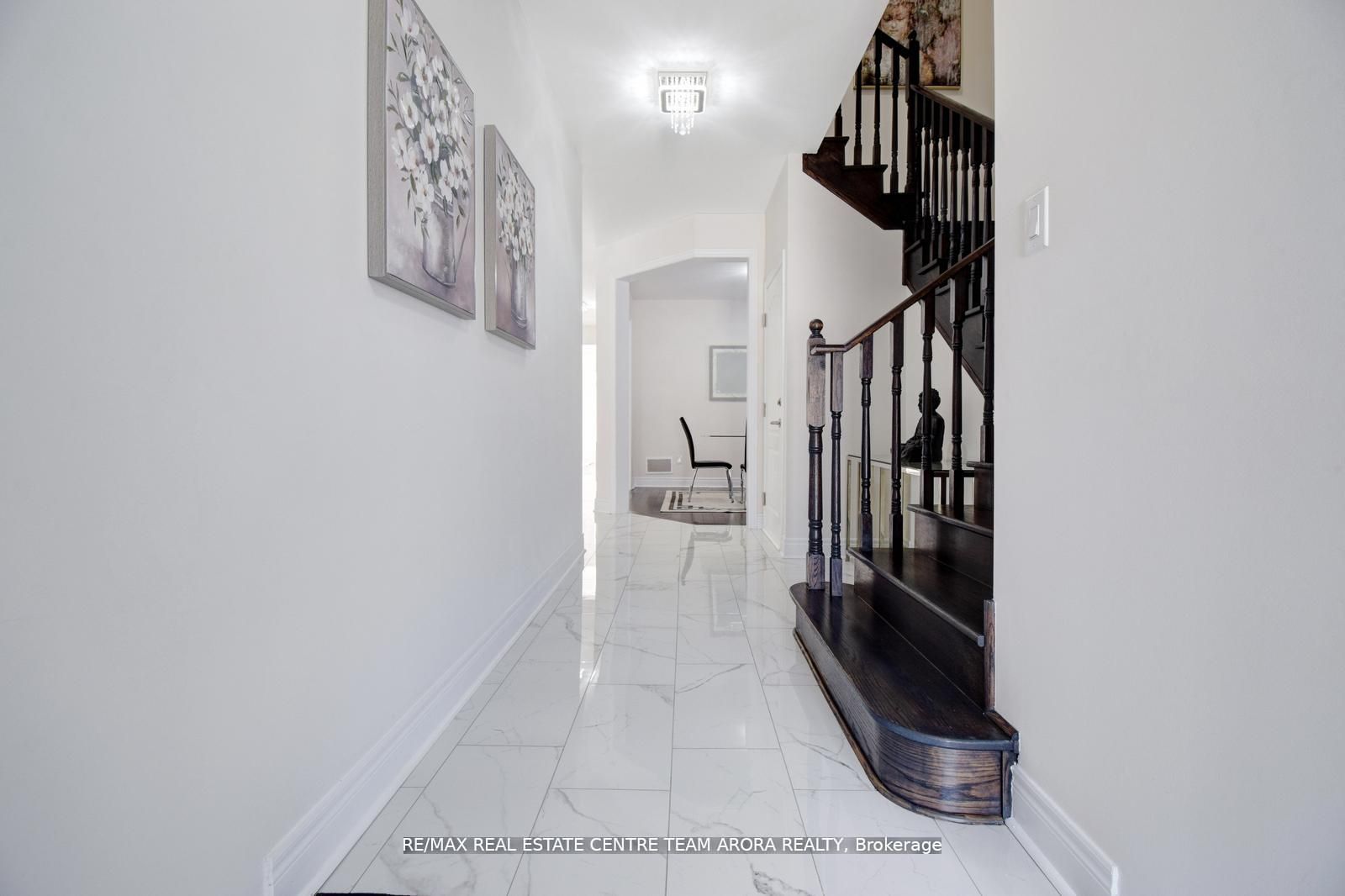 38 Rosewell Crescent