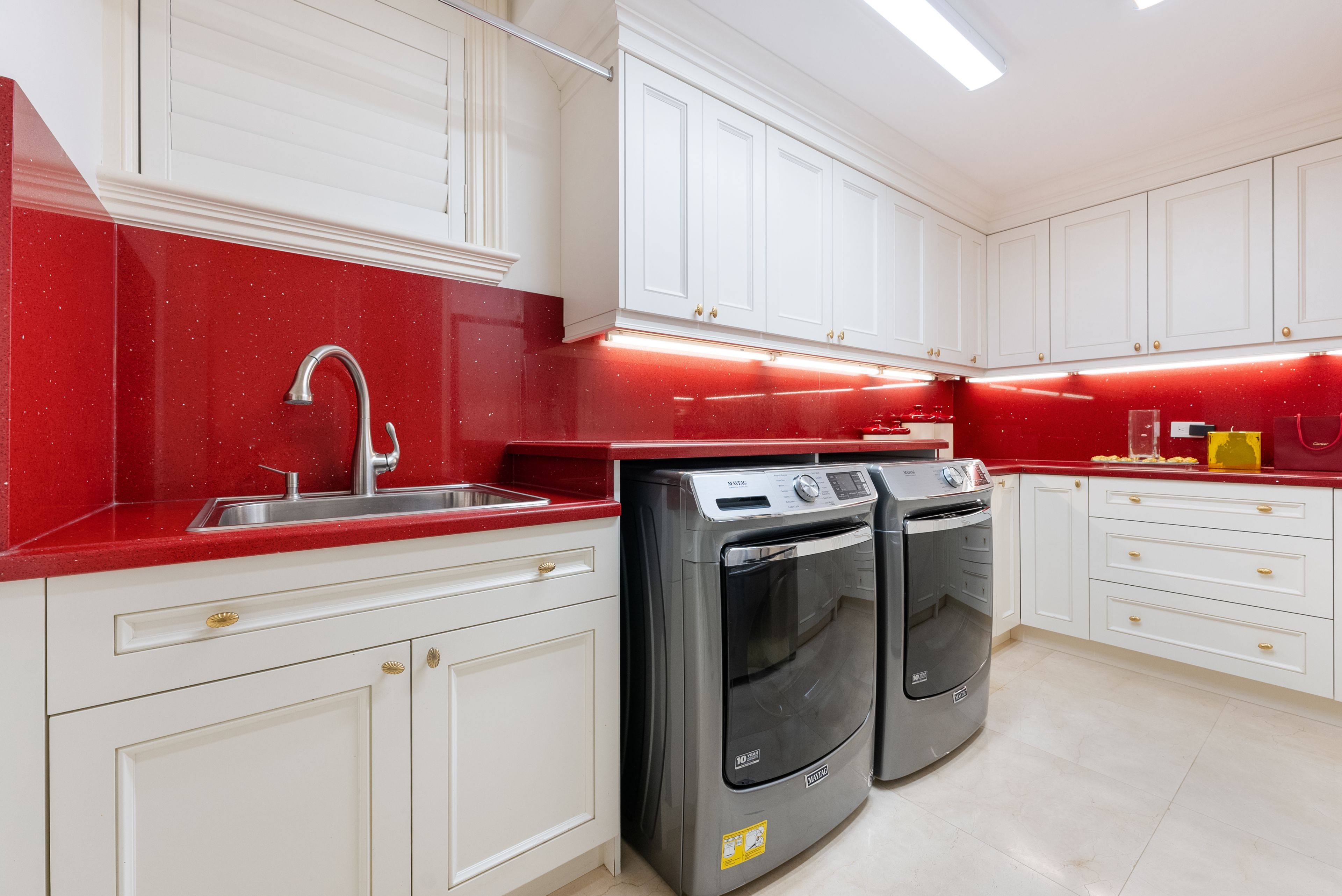 215 Strathallan Wood