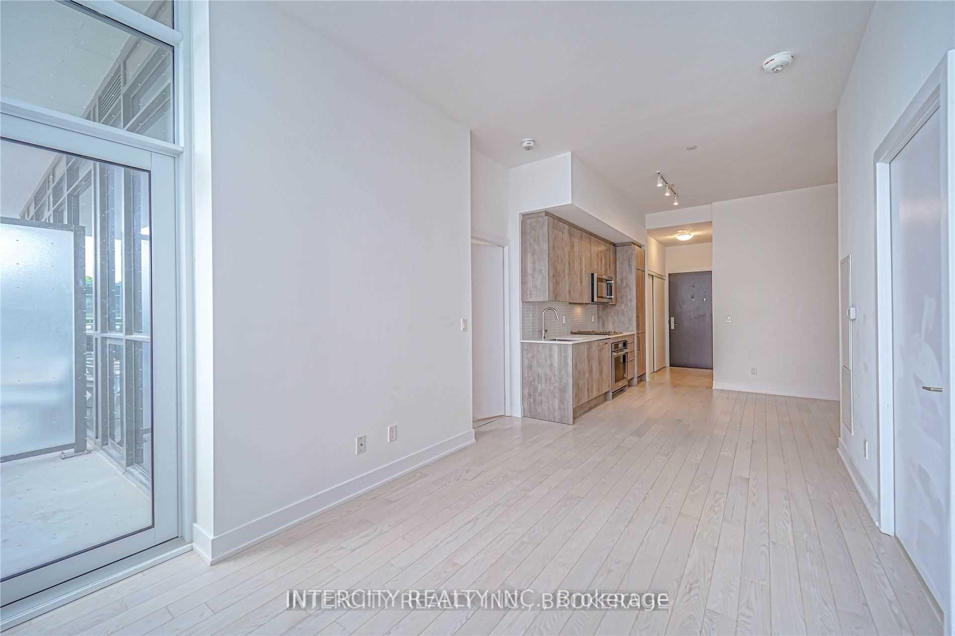 3 Bedrooms Condo at 181 Bedford, Toronto For sale