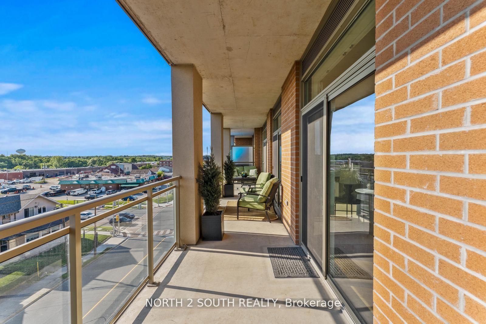 281 Woodbridge Avenue, #521