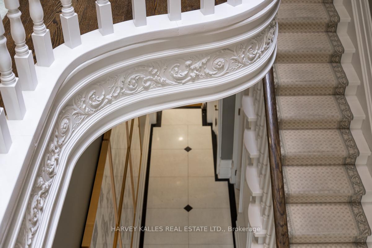 37 Heath Street W