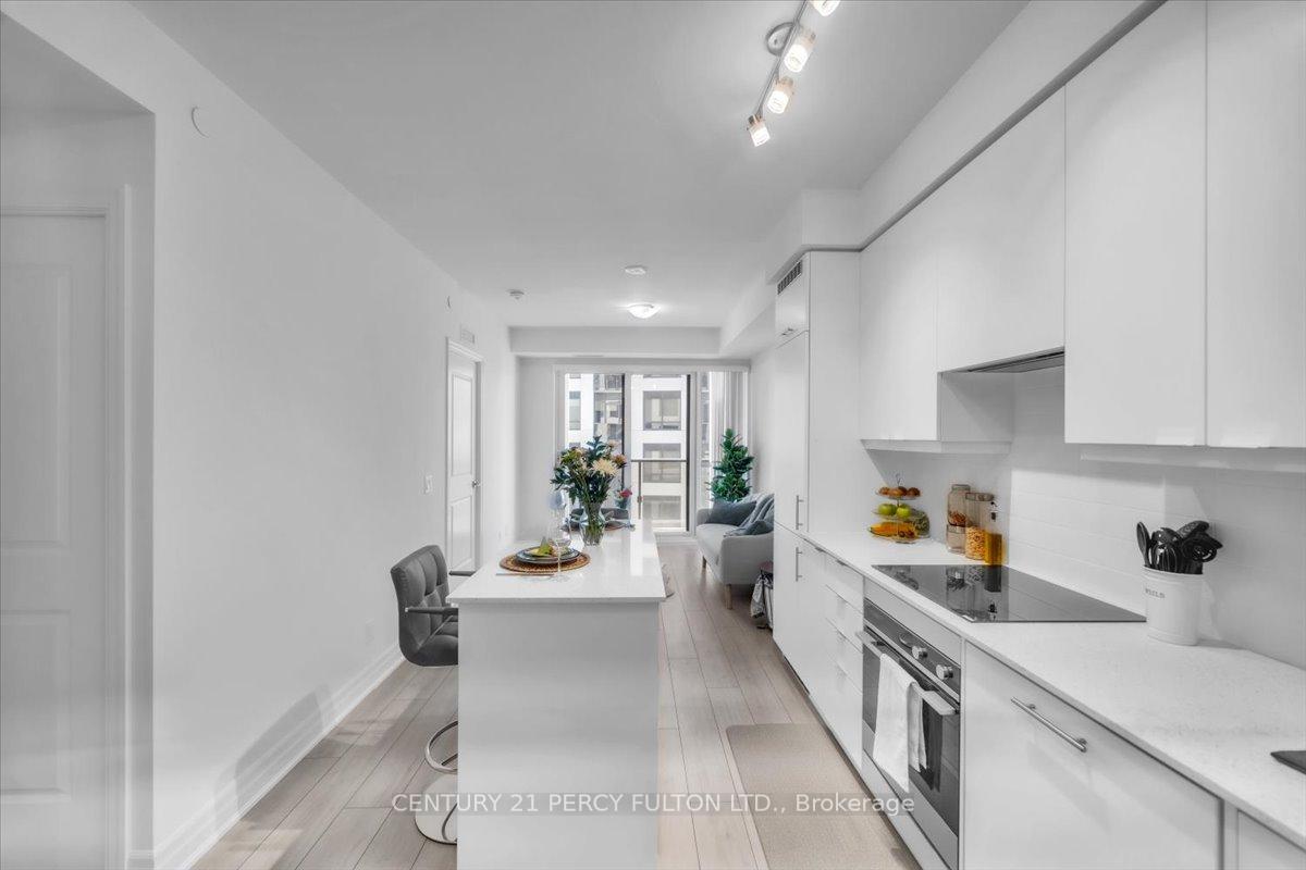 1 Bedroom Condo at 30 Elm, Mississauga For sale