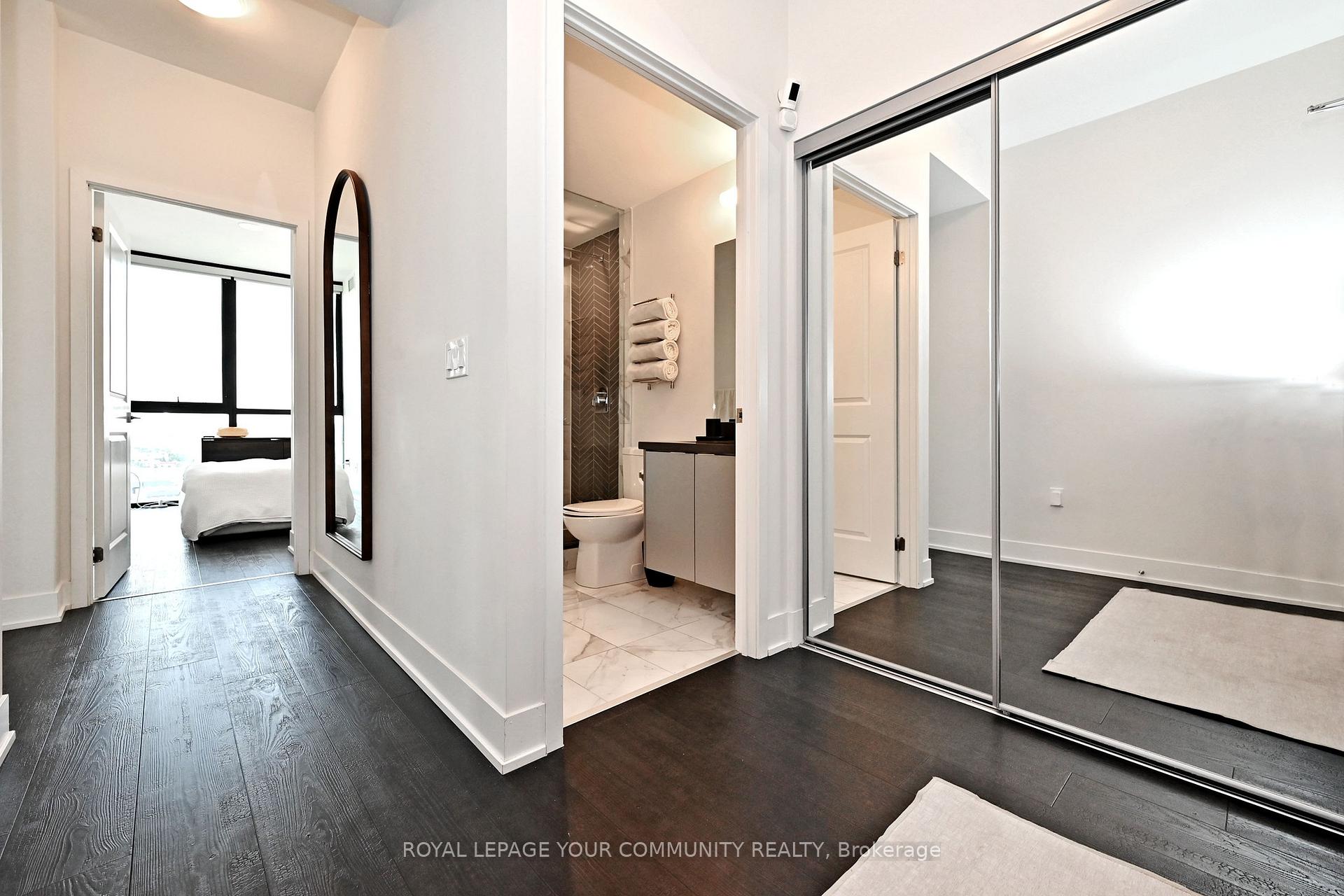 2 Bedrooms Condo at 2908 Highway 7, Vaughan For sale