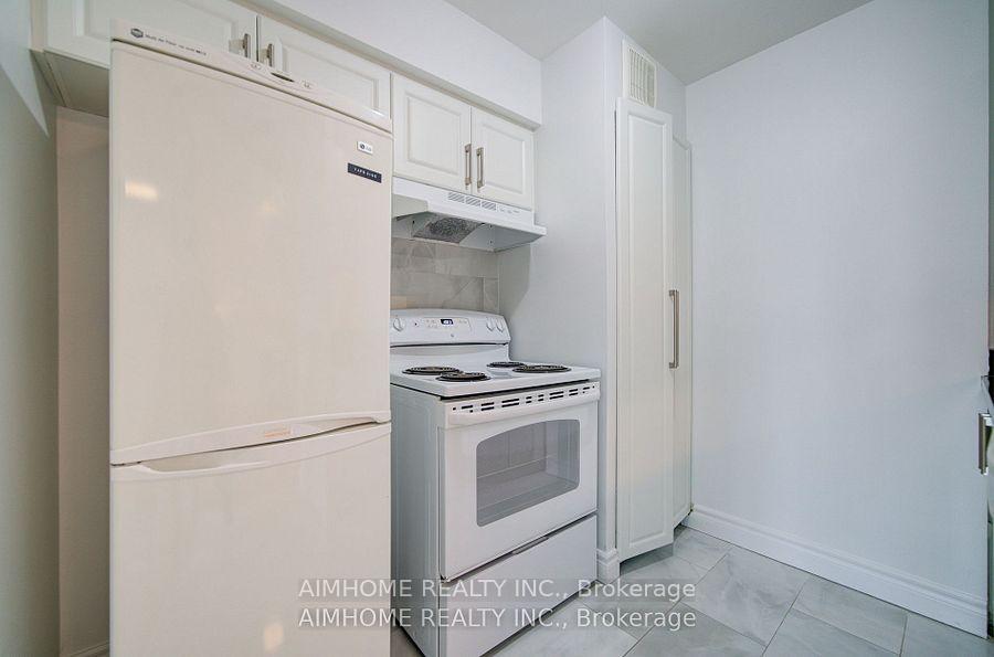 1 Bedroom Condo at 1055 Bay, Toronto For sale