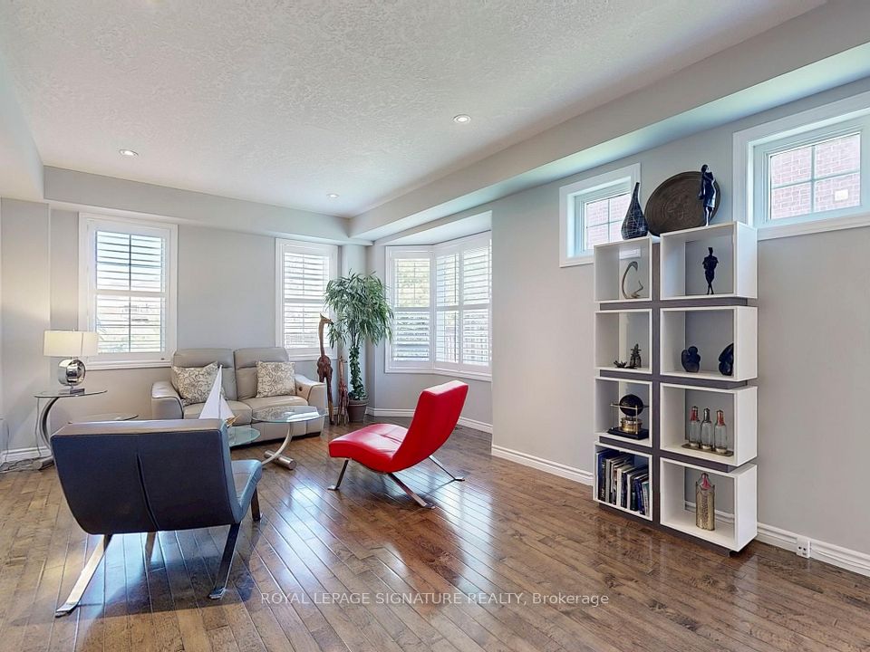 #4 - 99 Panabaker Drive, Hamilton, ON L9G 5E3