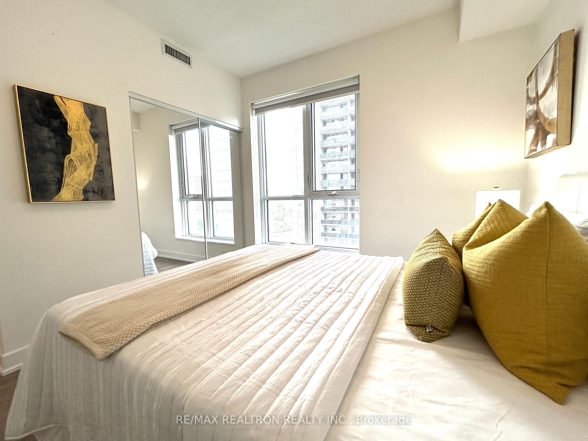 1 Bedroom Condo at 9 Mabelle, Toronto For sale