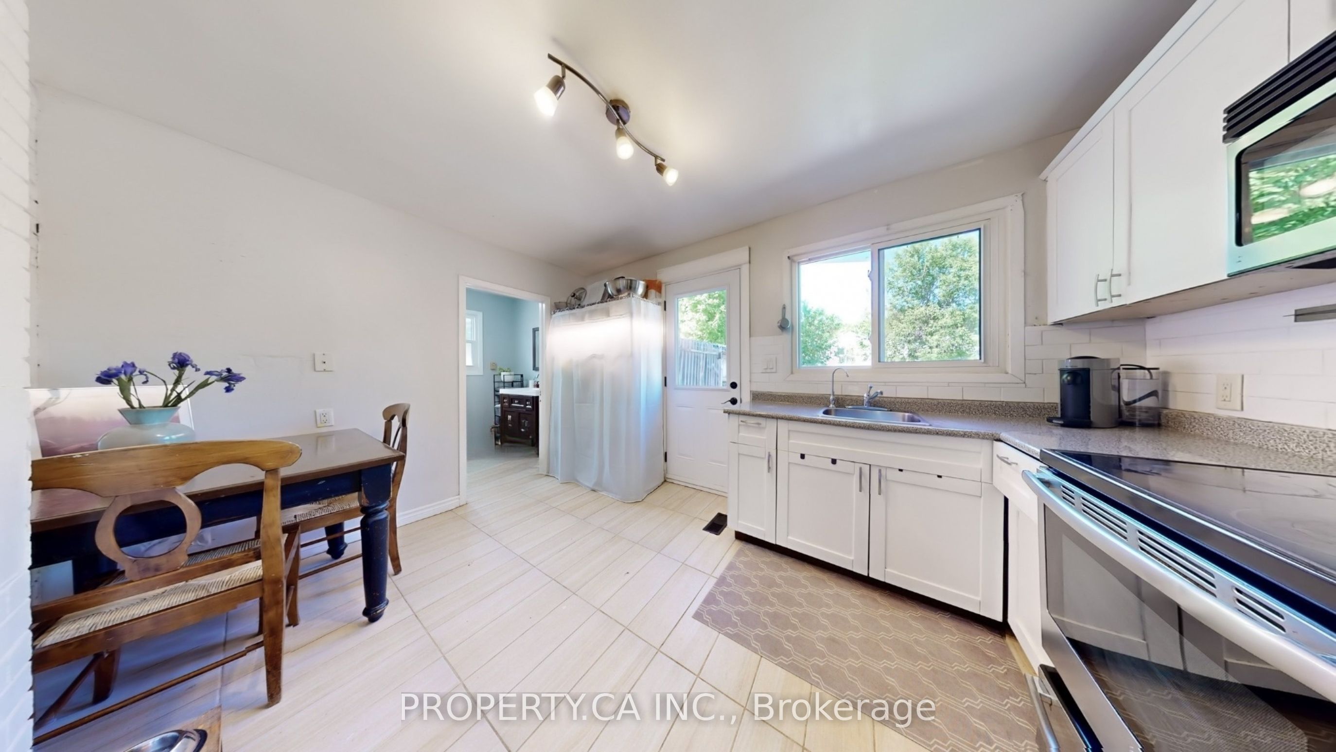 106 Park Road S