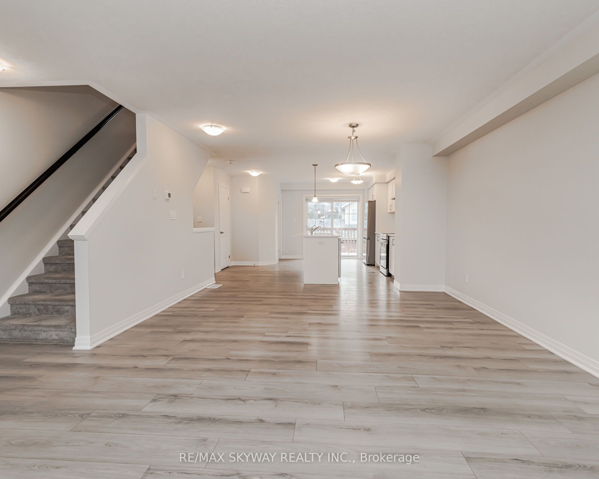 311 Woolwich Street, #5