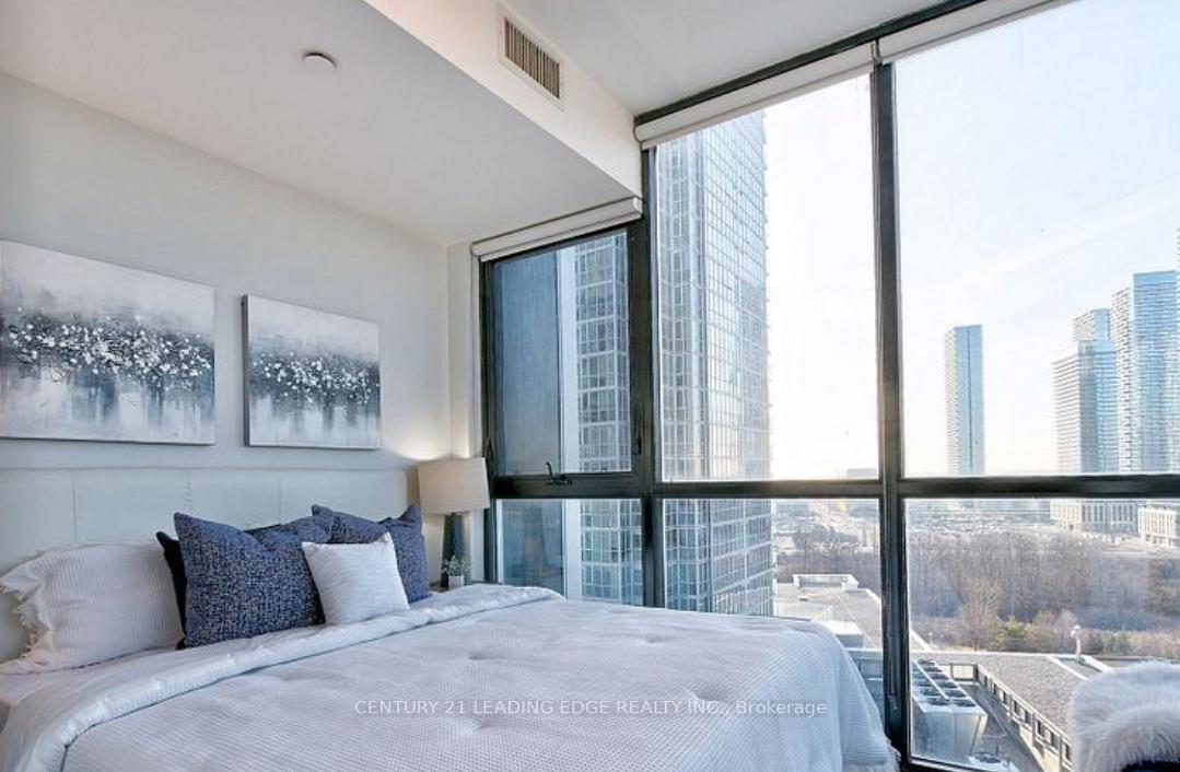 2 Bedrooms Condo at 2908 Hwy 7, Vaughan For sale
