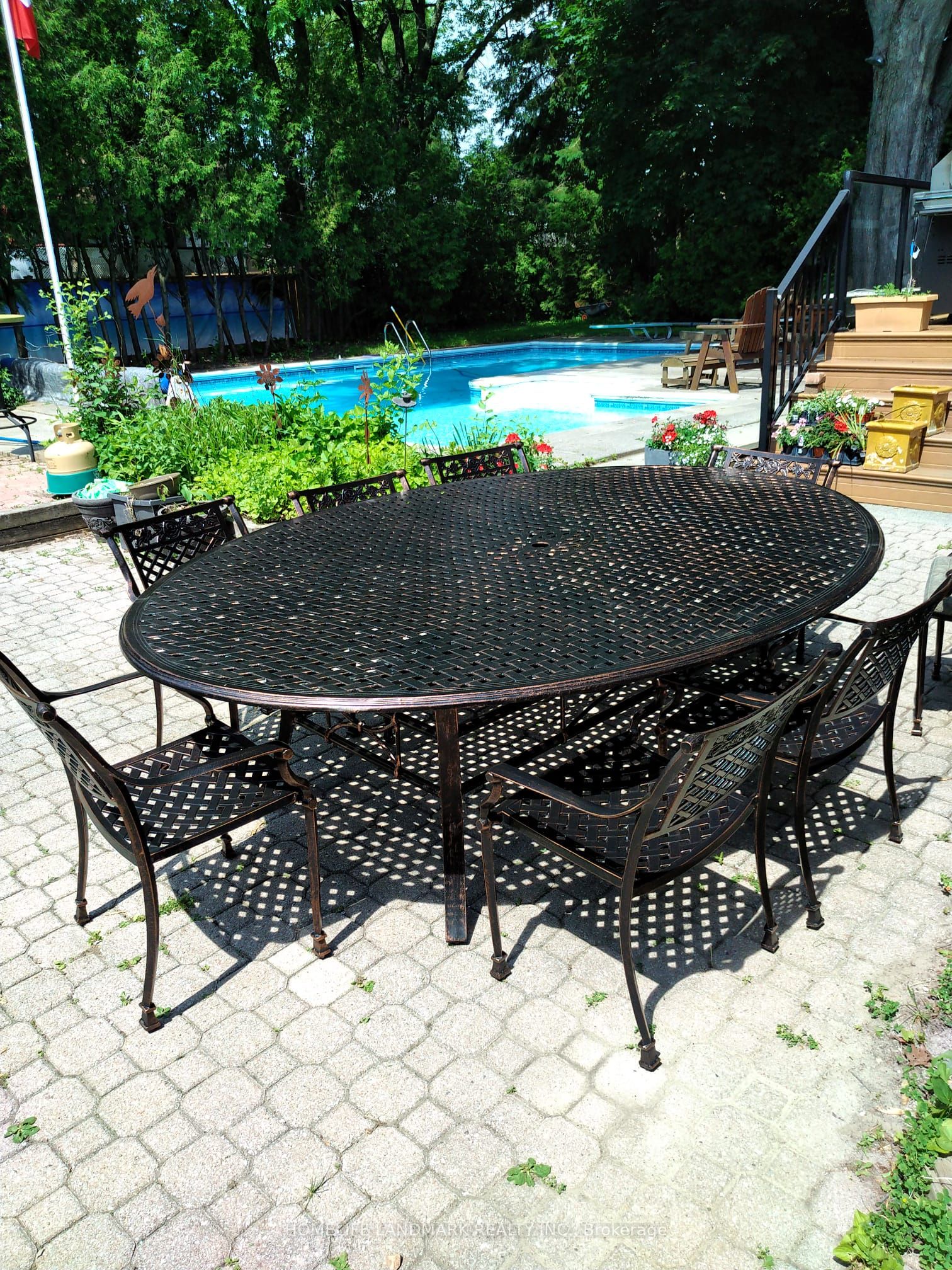 4 Steepmaple Grove, Toronto, ON M1E 4P5