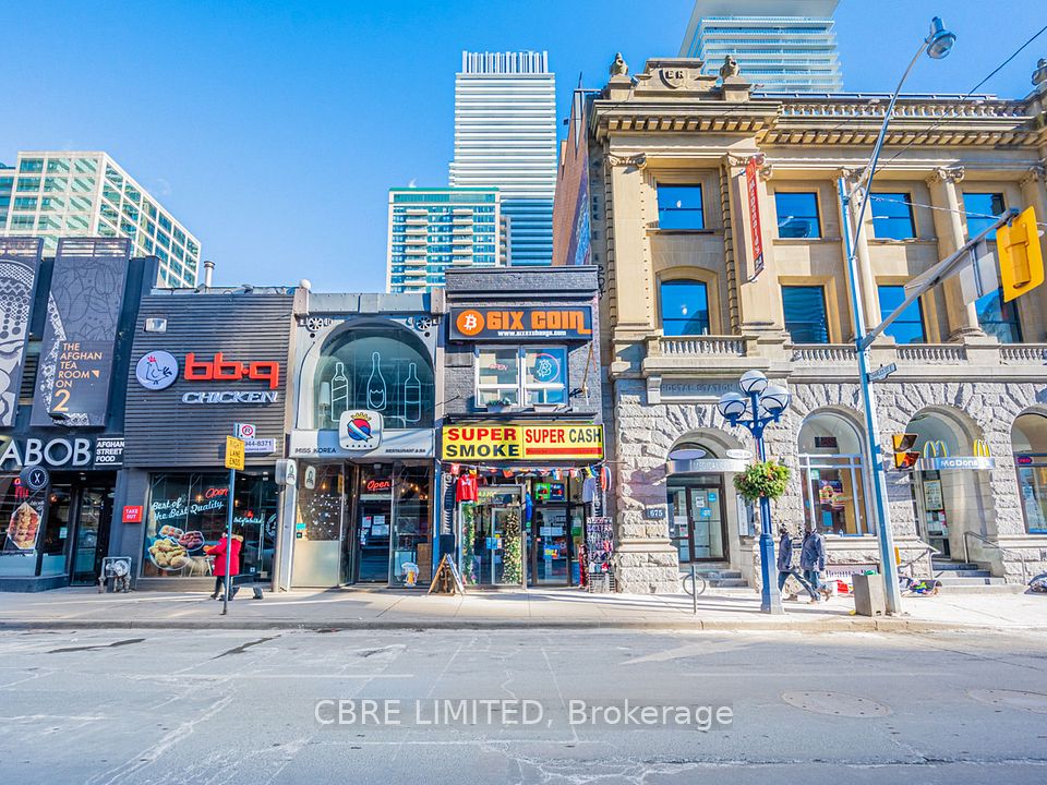 685 Yonge