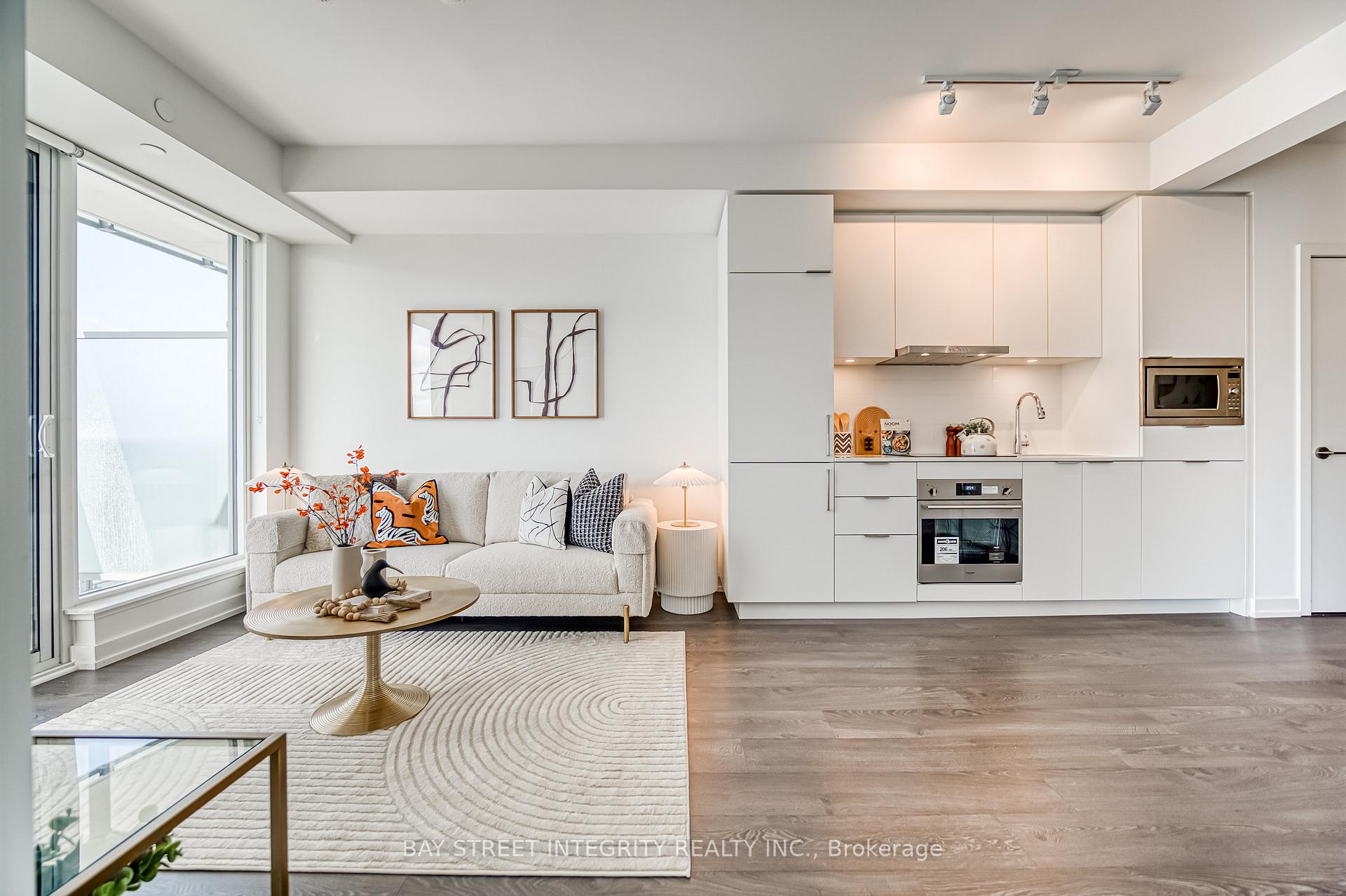 1 Bedroom Condo at 7 Golden Lion, Toronto For sale