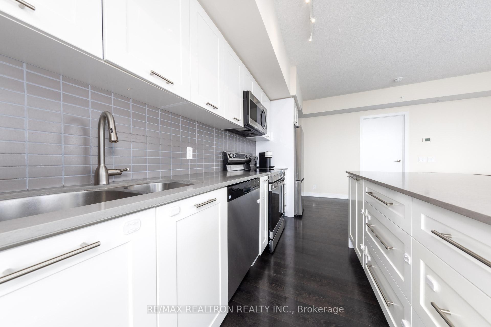 3 Bedrooms Condo at 2200 Lake Shore, Toronto For sale