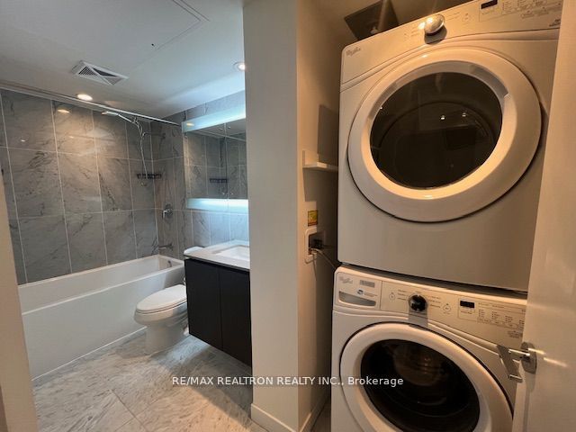 70 Queens Wharf Road, #1011