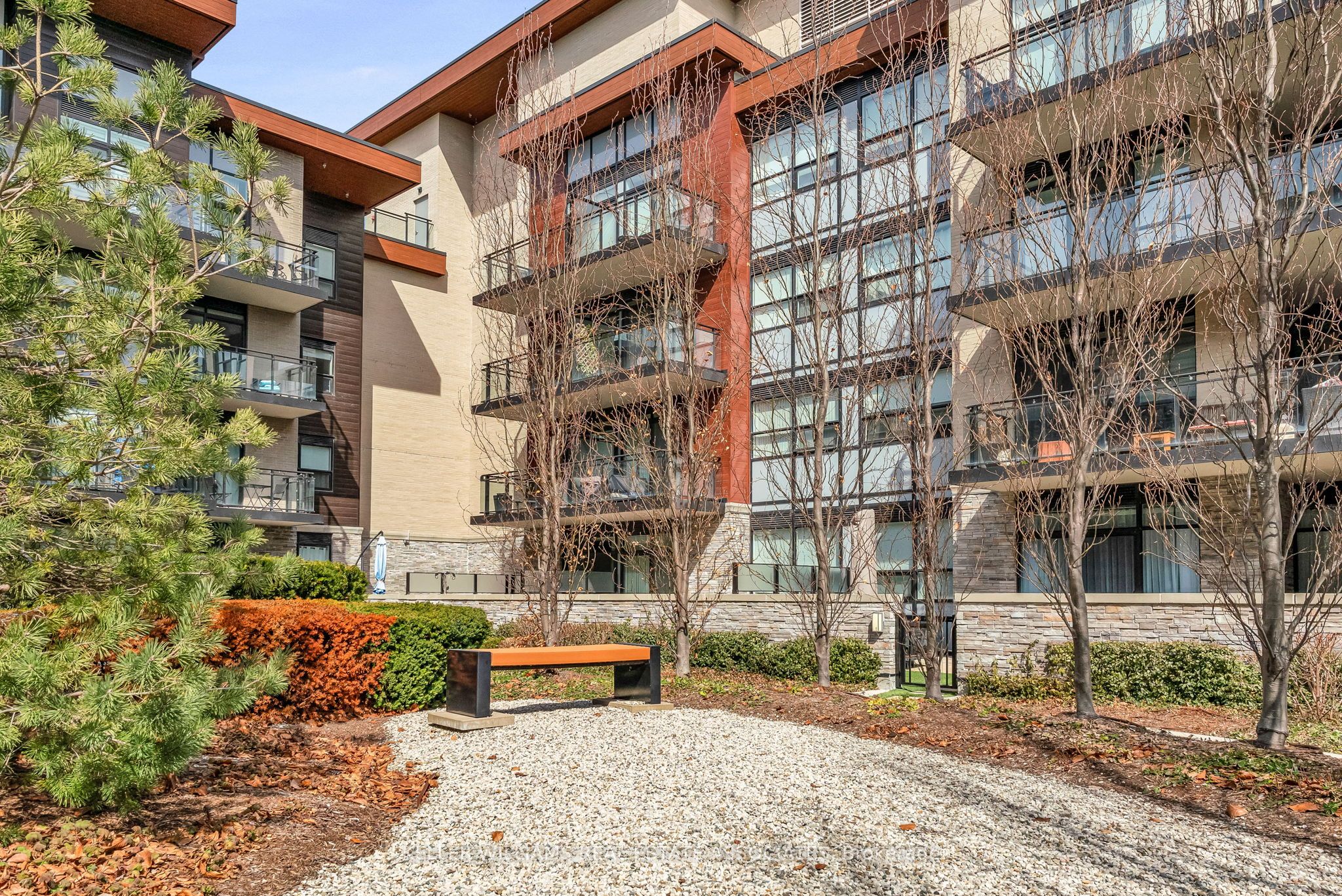 1575 Lakeshore Road W, #231