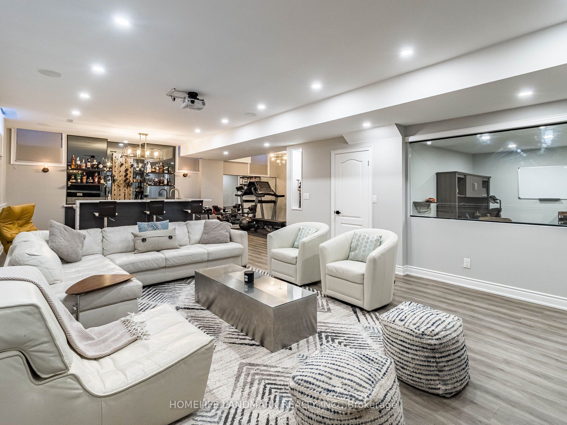 3183 Daniel Way