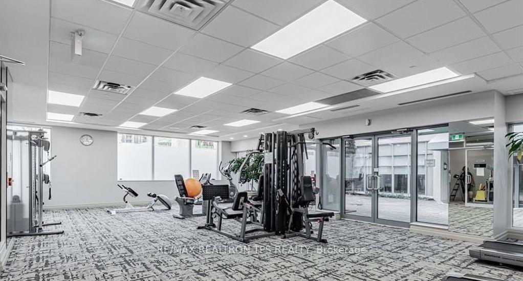 3 Bedrooms Condo at 61 Town Centre, Toronto For sale