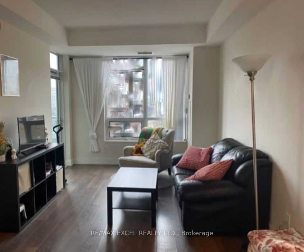120 Homewood Avenue, #701
