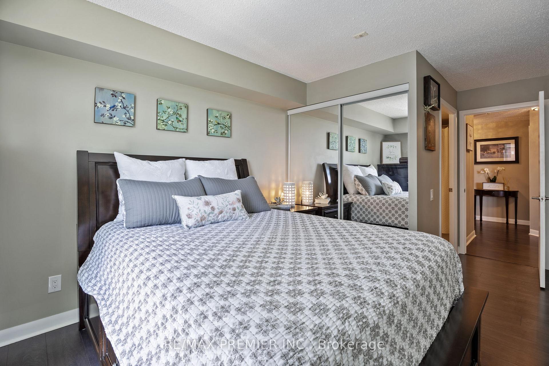 2 Bedrooms Condo at 525 Wilson, Toronto For sale