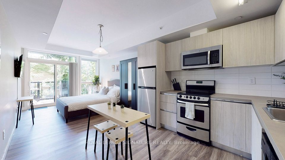 #106 - 335 College Street, Toronto, ON M5T 1S2