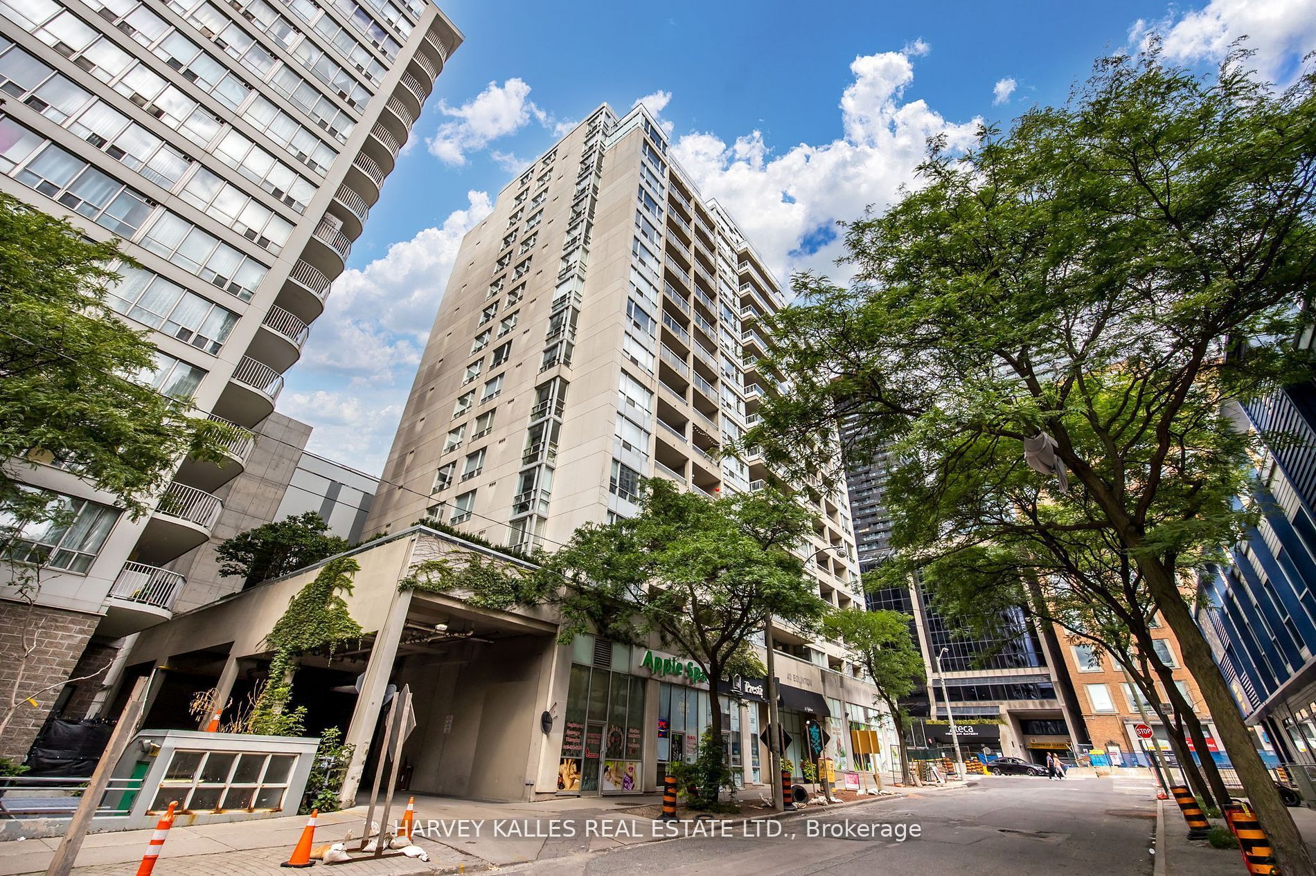 43 Eglinton Avenue E 1201