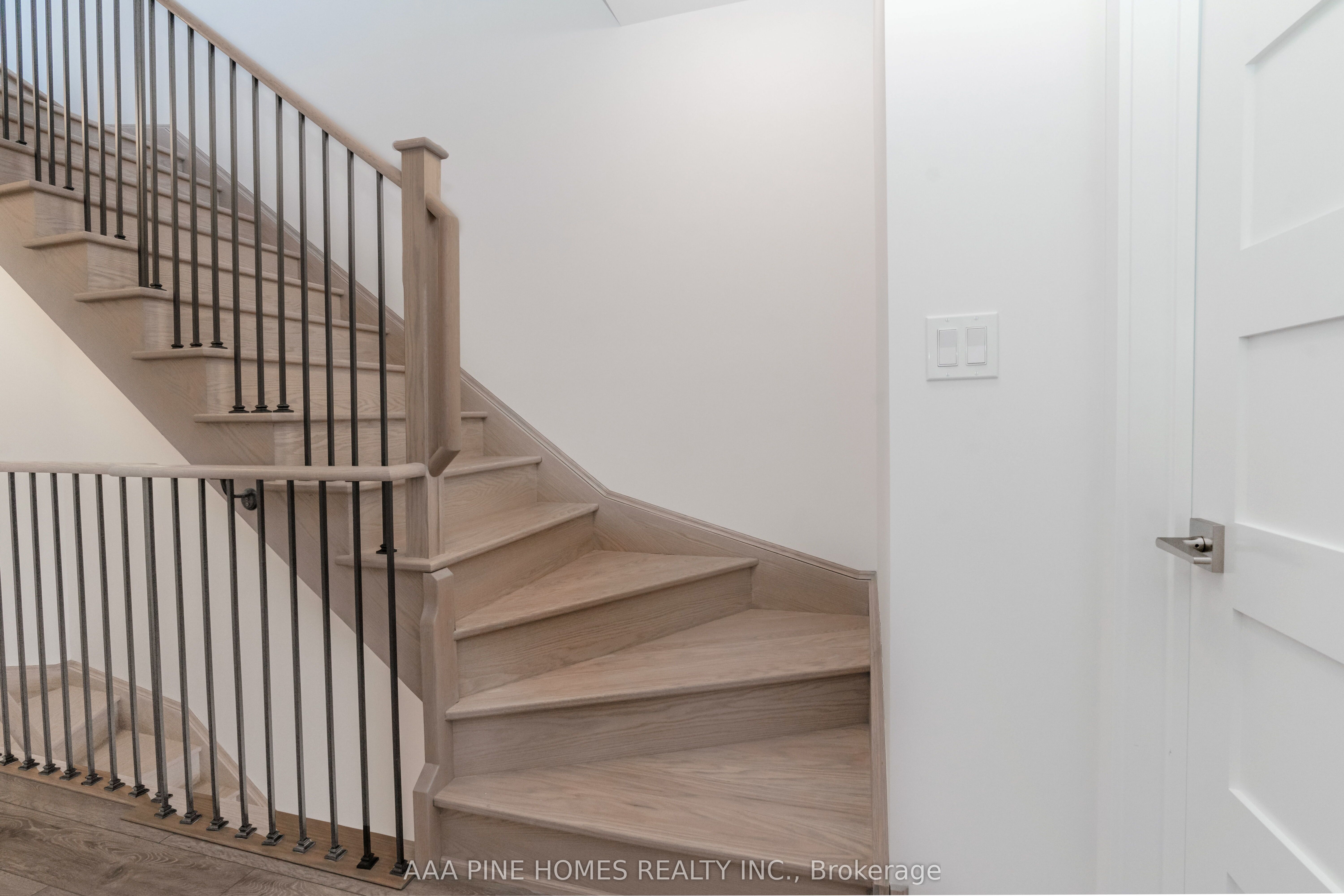 20 Lytham Green Circle, ##4