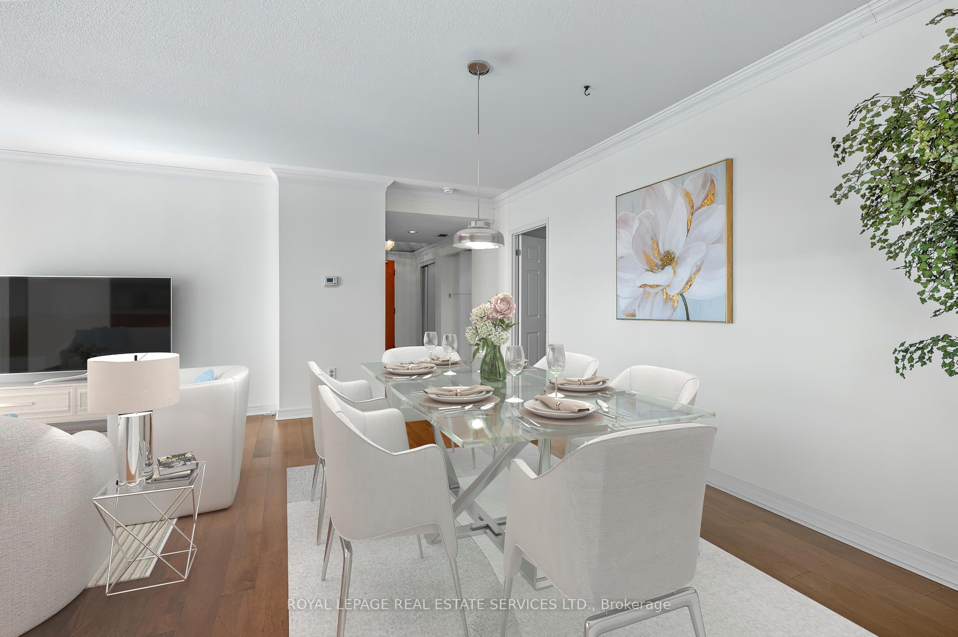 2 Bedrooms Condo at 102 Bronte,  Oakville For sale