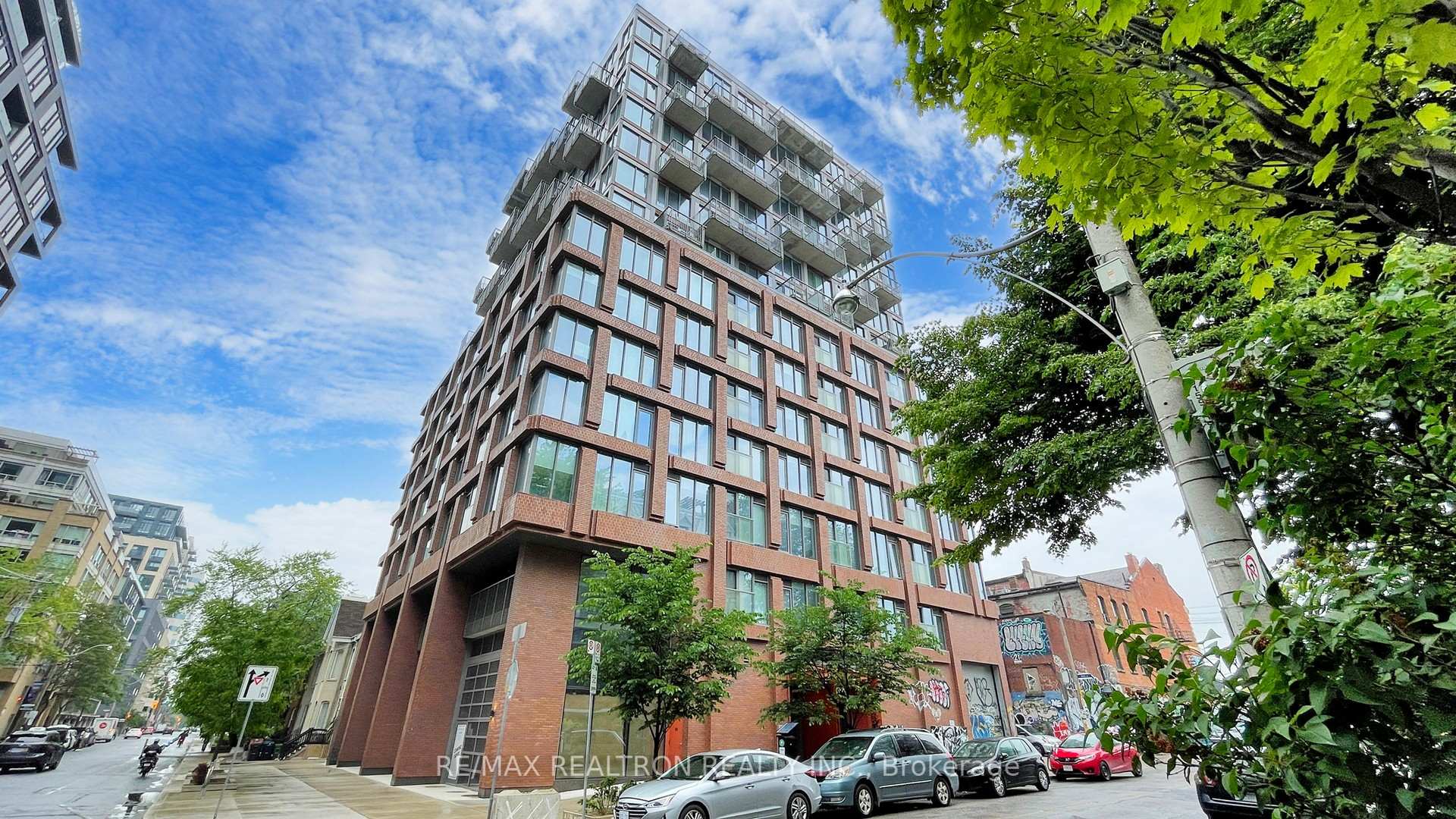 1 Bedroom Condo at 2 Augusta, Toronto For sale