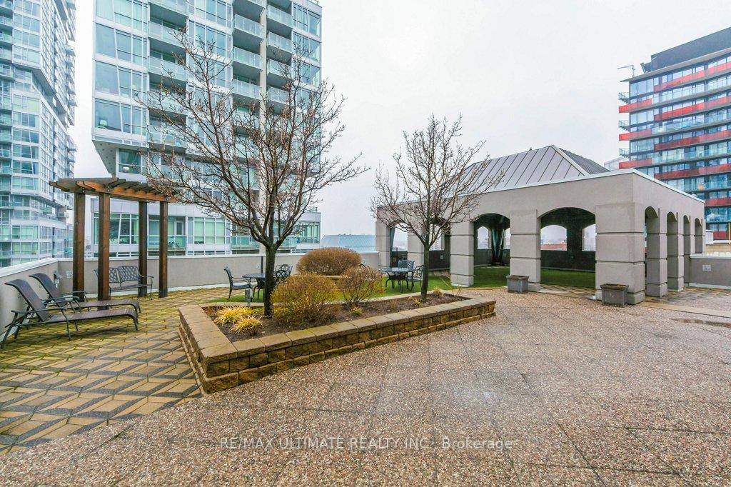 1 Bedroom Condo at 140 Simcoe, Toronto For sale