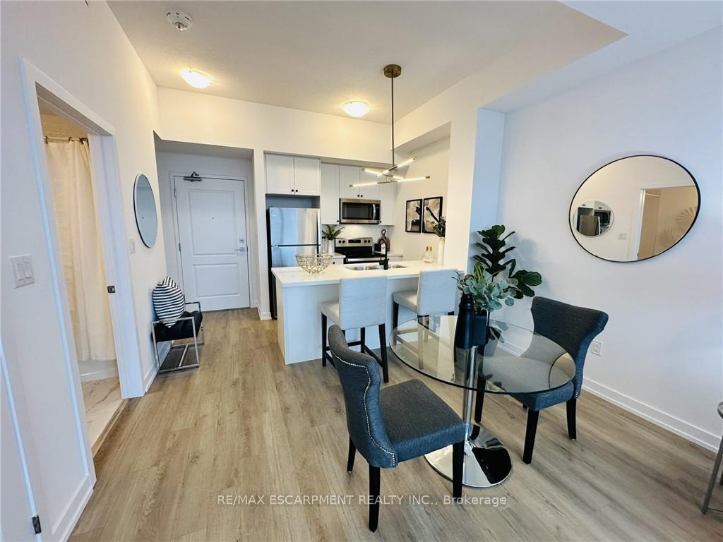 1 Bedroom Condo at 460 DUNDAS,  Hamilton For sale