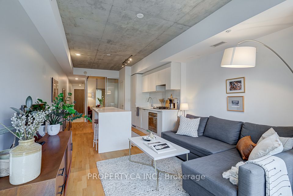 109 Ossington