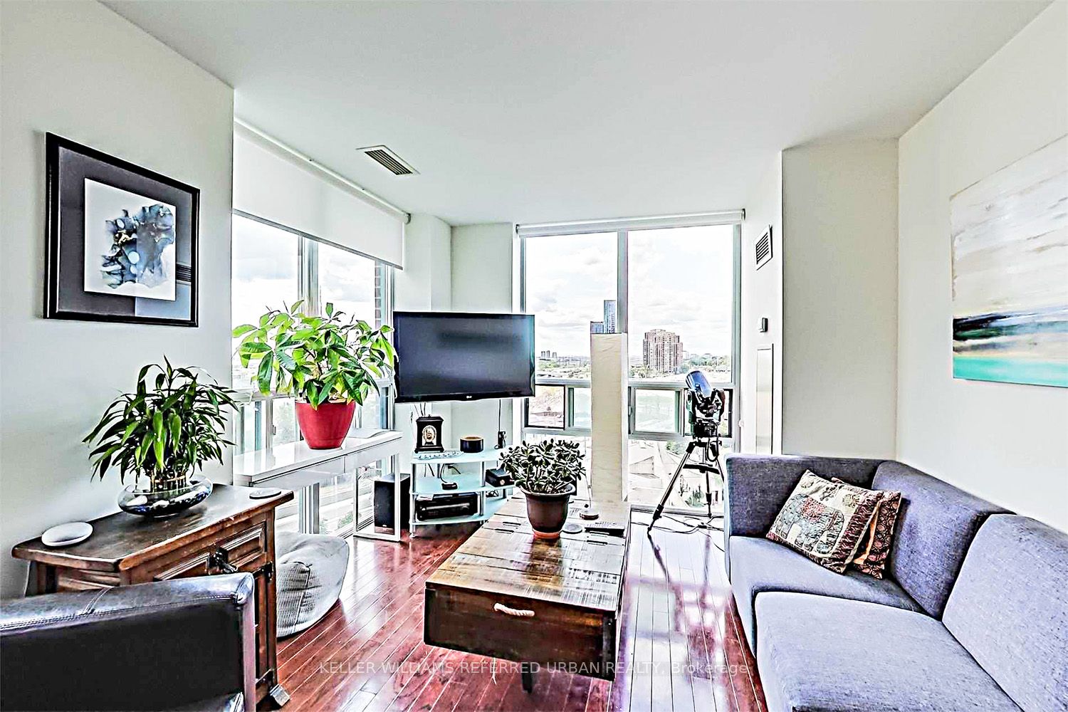 9 Michael Power Place, #1208