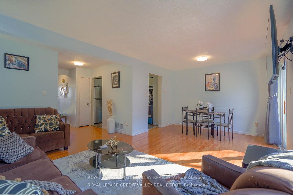 8 Sandringham