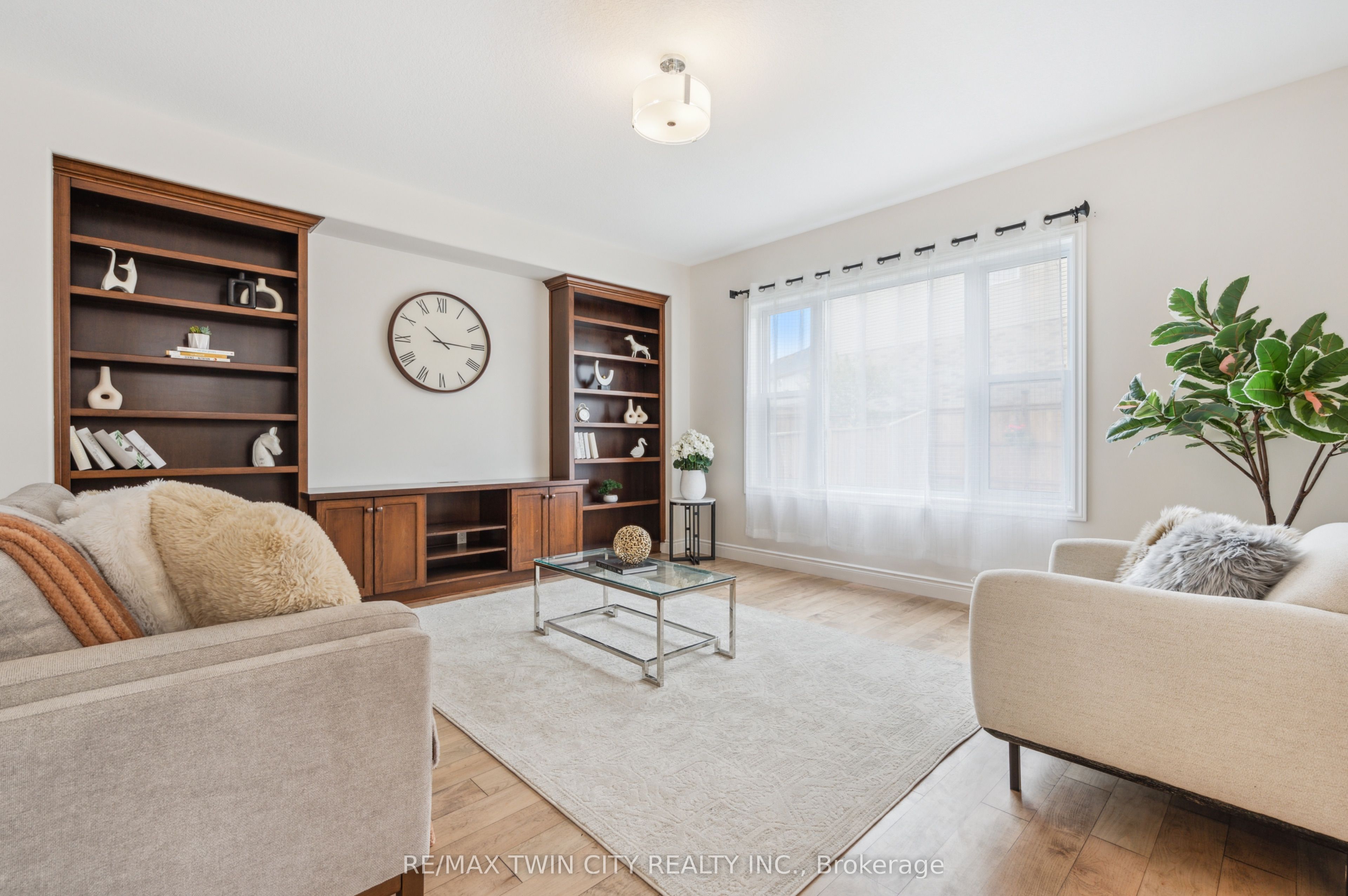 450 Applegate Court