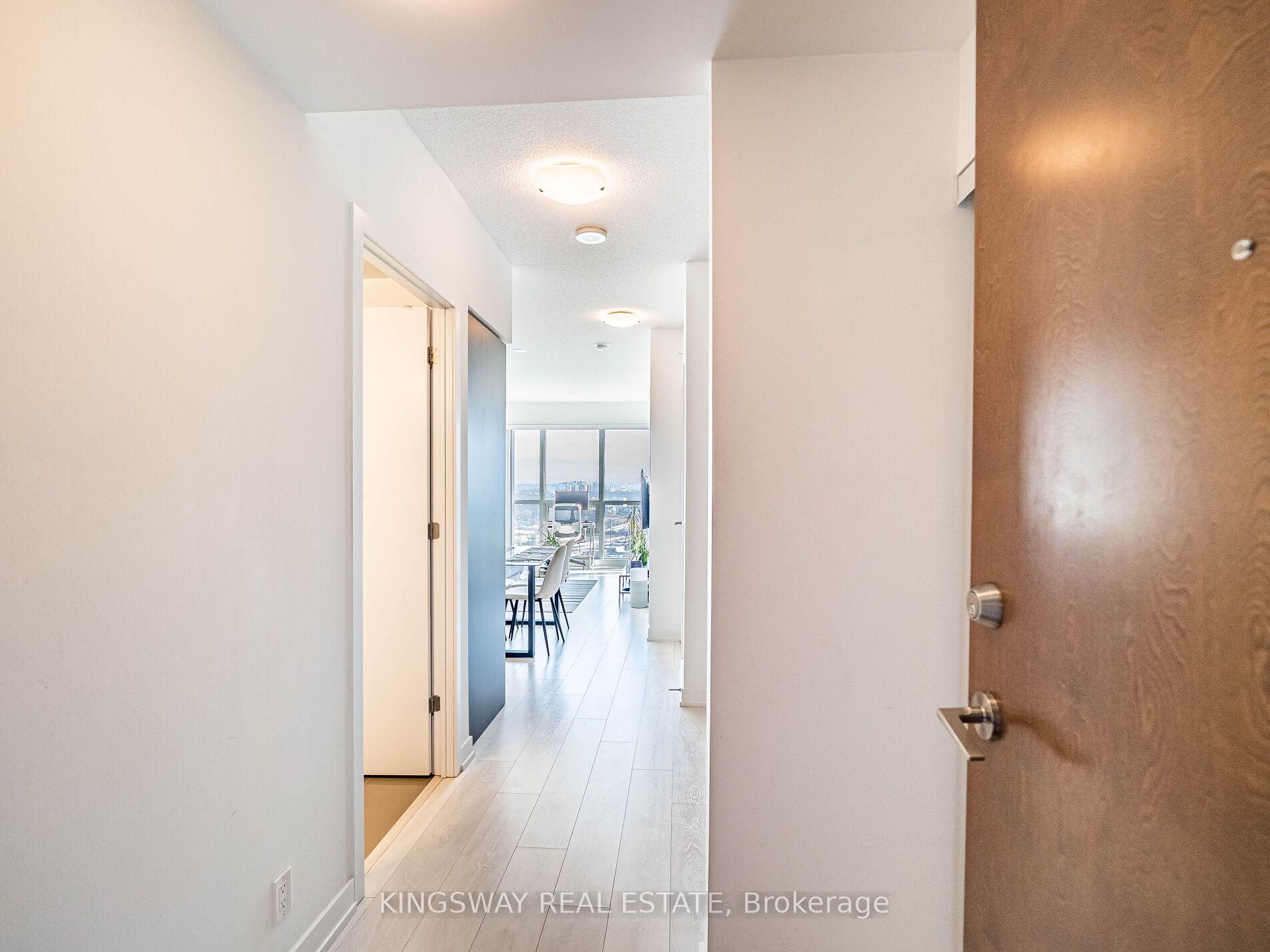 2 Bedrooms Condo at 2200 Lakeshore,  Toronto For sale